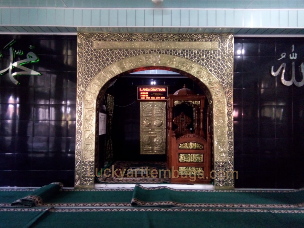 Replika pintu ka'bah