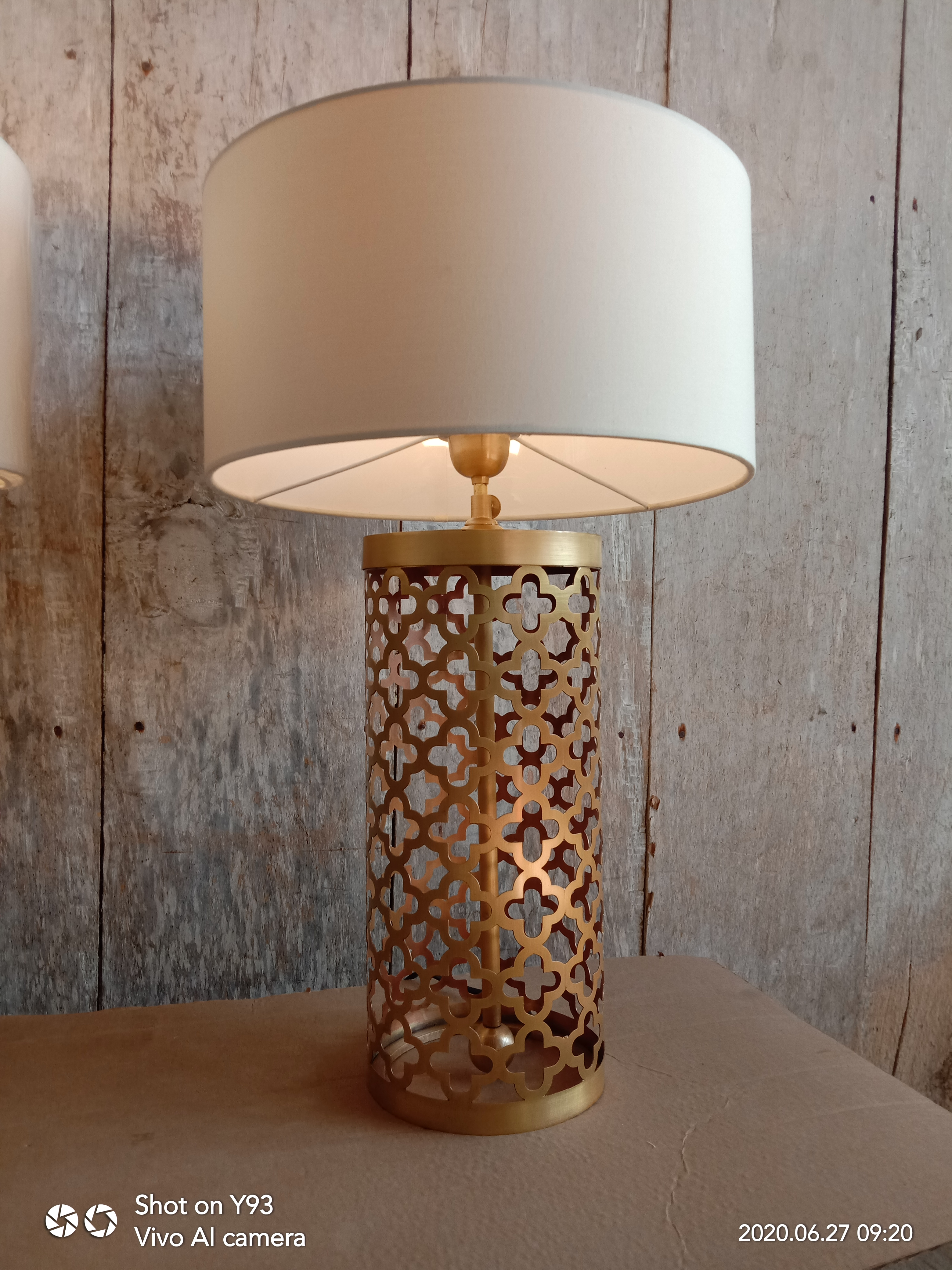 LAMPU MEJA KUNINGAN