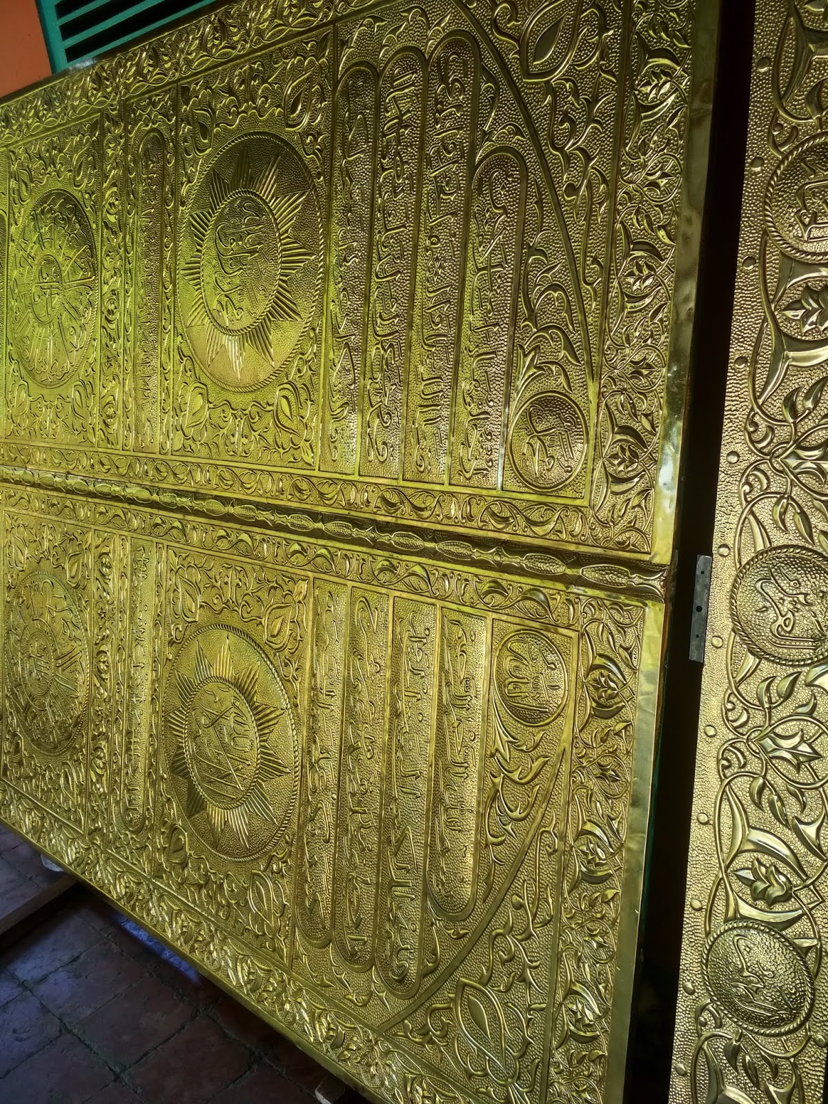 Replika pintu ka'bah