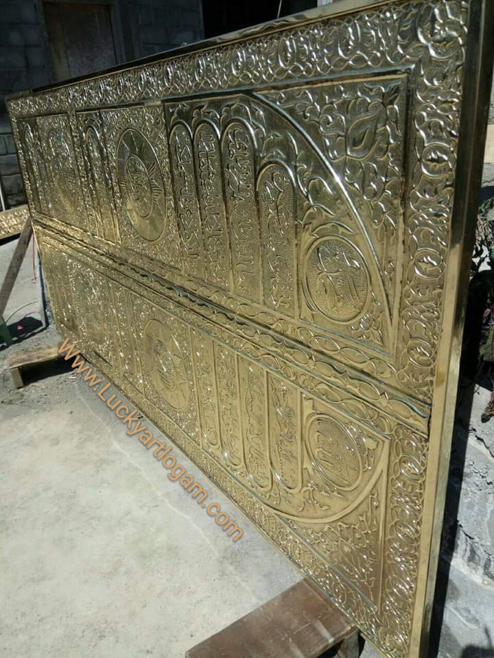 Replika pintu ka'bah
