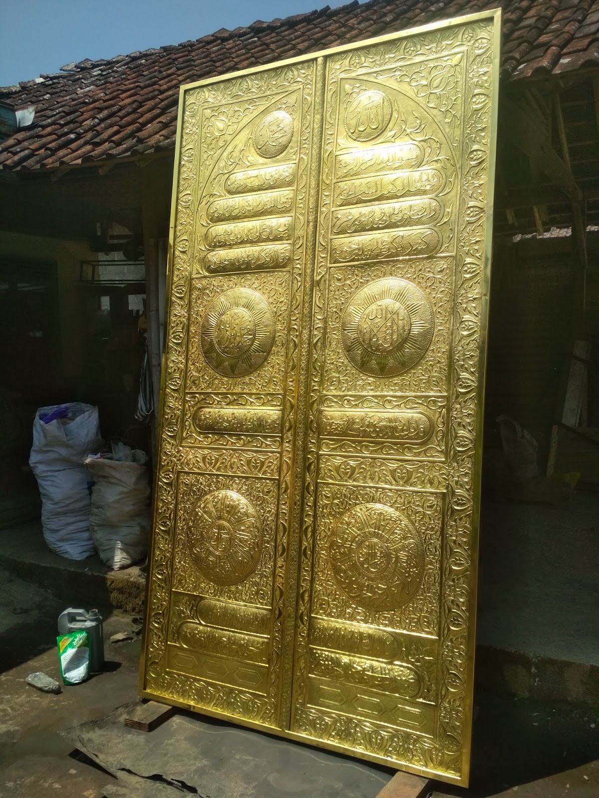 Replika pintu ka'bah