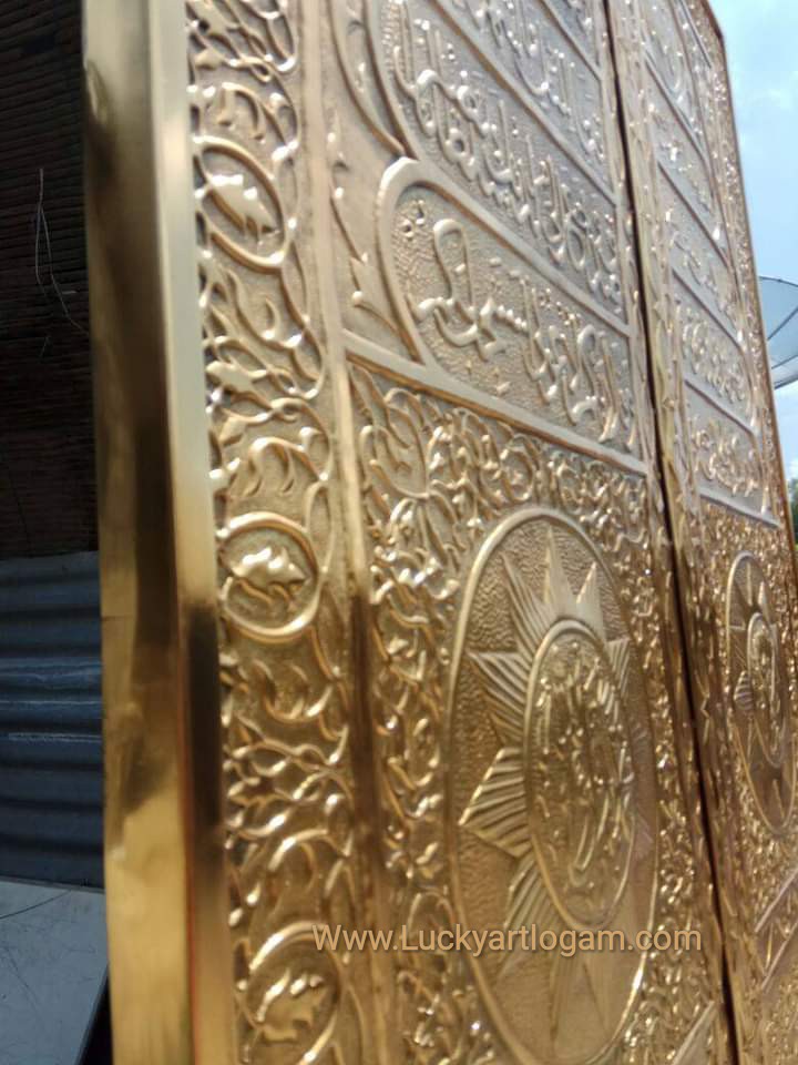 Replika pintu ka'bah
