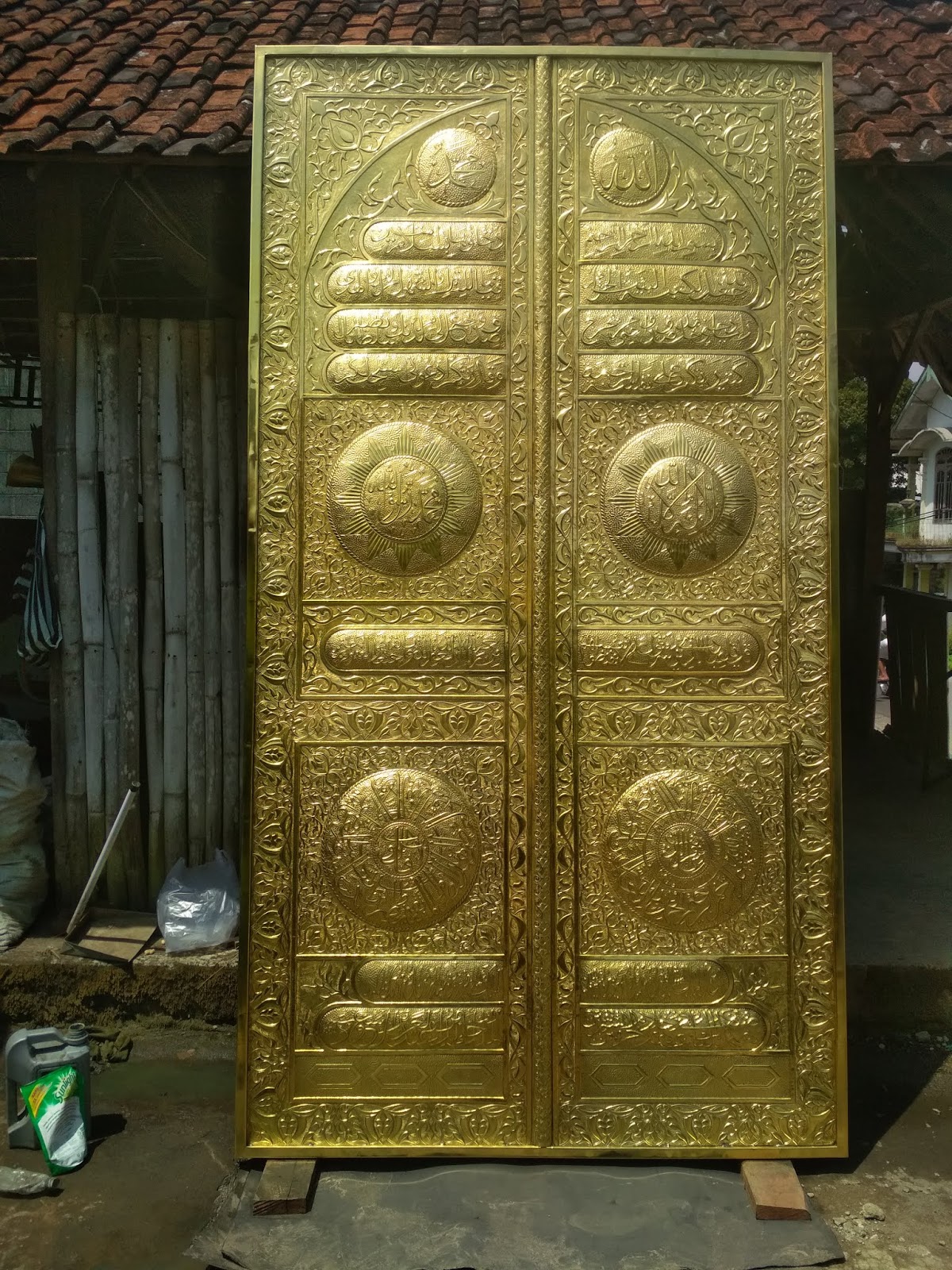 Replika pintu ka'bah