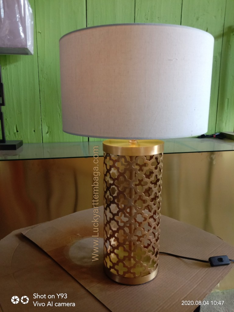LAMPU MEJA KUNINGAN