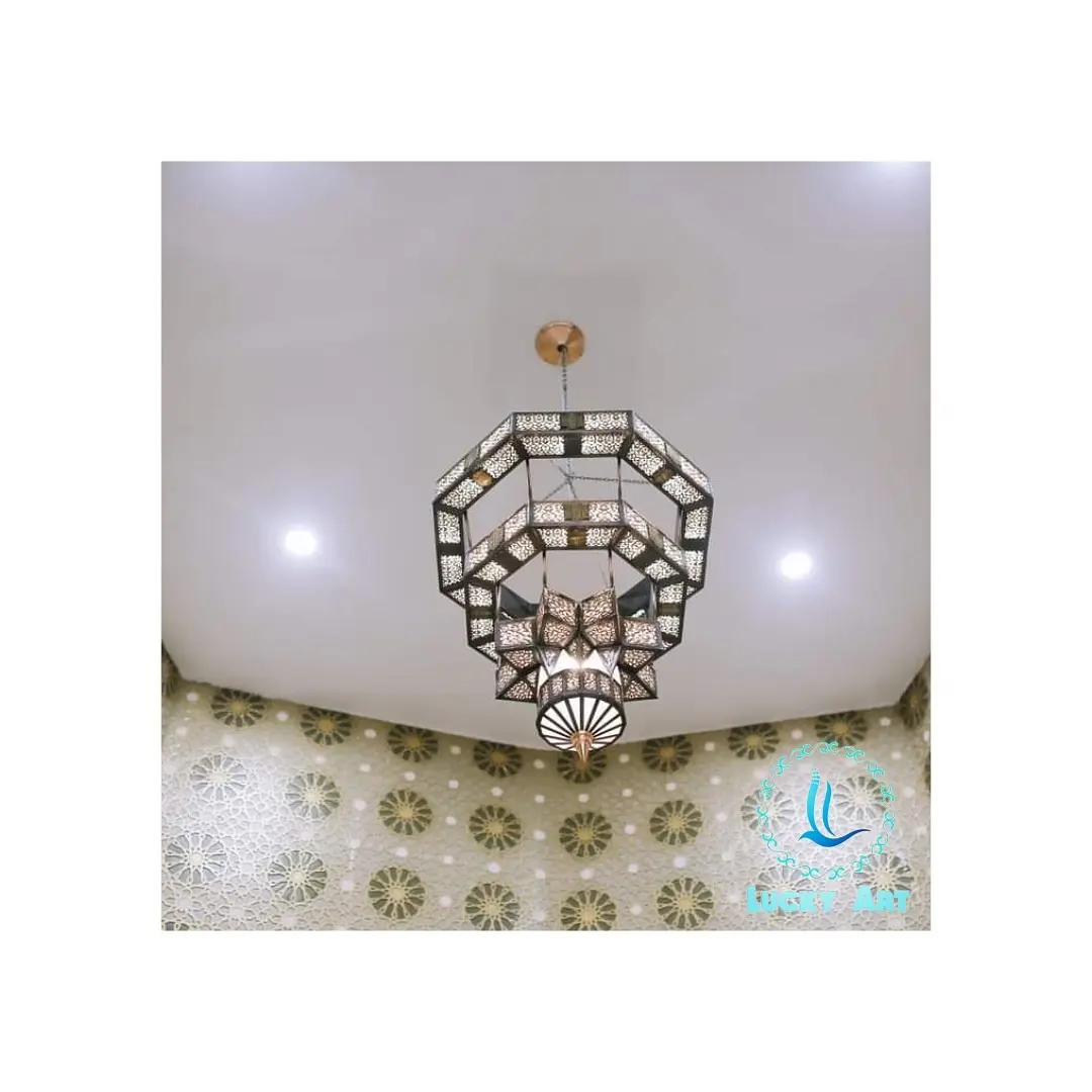 Lampu gantung masjid